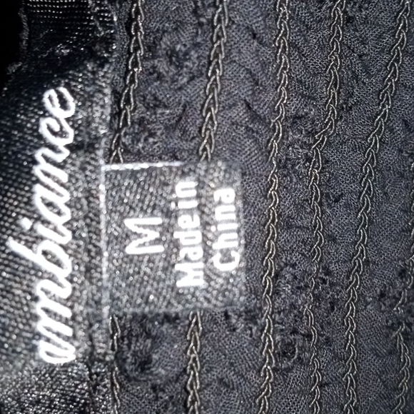 Top - Picture 3 of 9